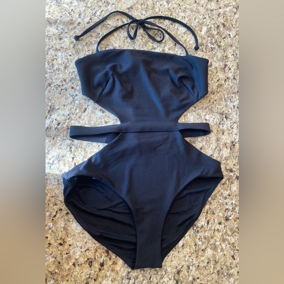 & Other Stories Cut-Out Square Halter Neck Black Swimsuit Size 6 NWOT - Picture 6 of 16